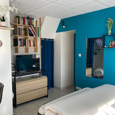 Chez Stella 1 Piece Canape Lit Deux Personnes, Cuisine, Sdb Separee Caylus Bagian luar foto
